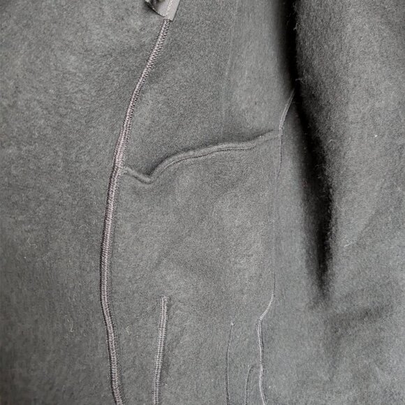 Lululemon Held in Warmth Sherpa Jacket - Picture 14 of 16